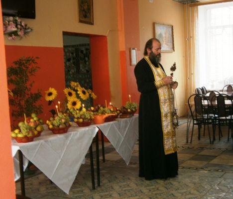 7106585_1550.jpg